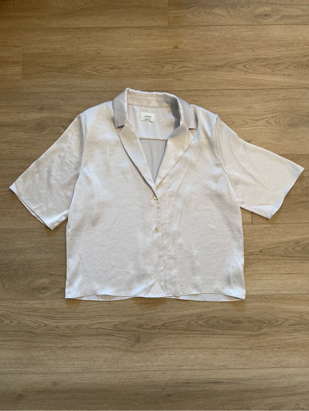 Aritzia Wilfred Lilac Satin Short Sleeve Button Up Blouse
